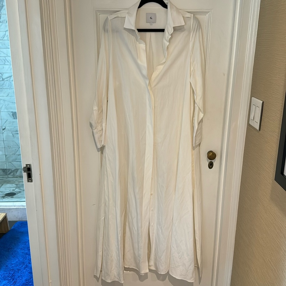 Goop label white long shirt dress / beach cover up. Worn once. Size 4.